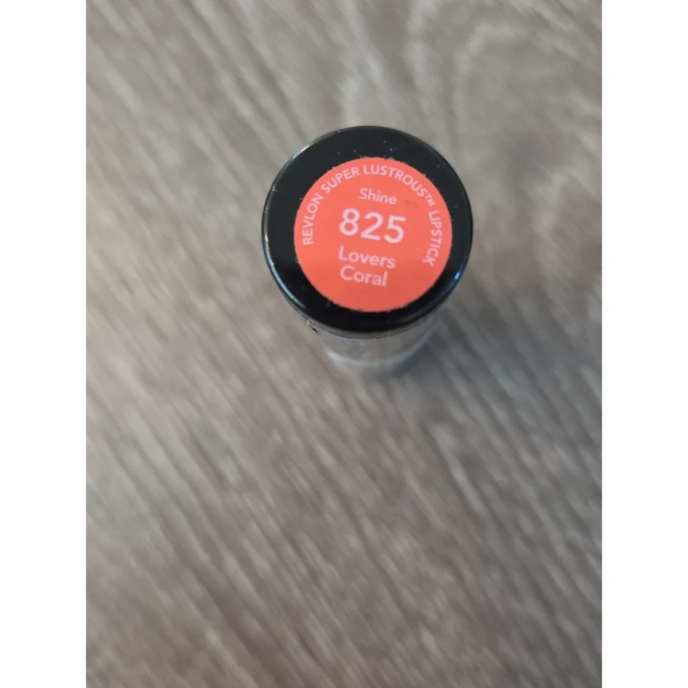 Revlon Super Lustrous Lipstick - Shine - 825 Lovers Coral